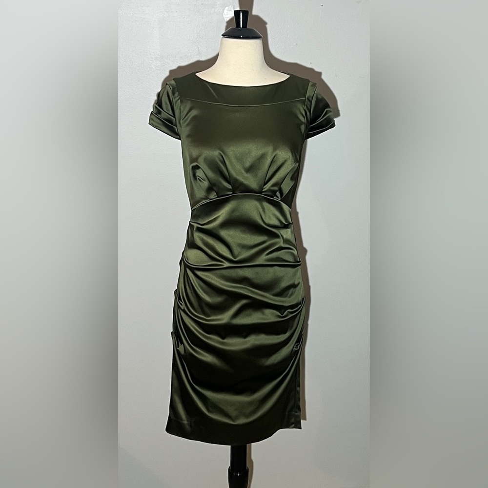 Nicole Miller Collection Olive Stretch-Satin Ruched Sheath Dress | Size 6